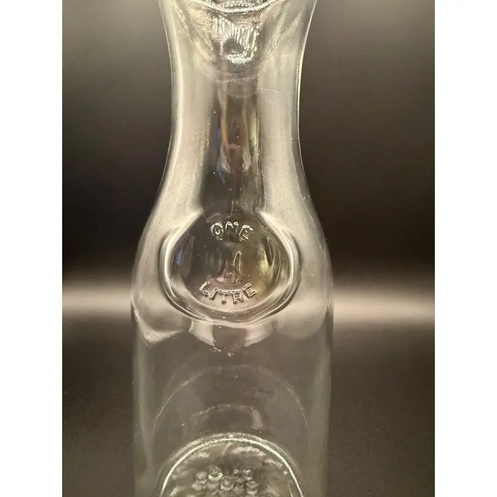 🍇 Vintage Libbey of Canada 1 Litre Glass Carafe